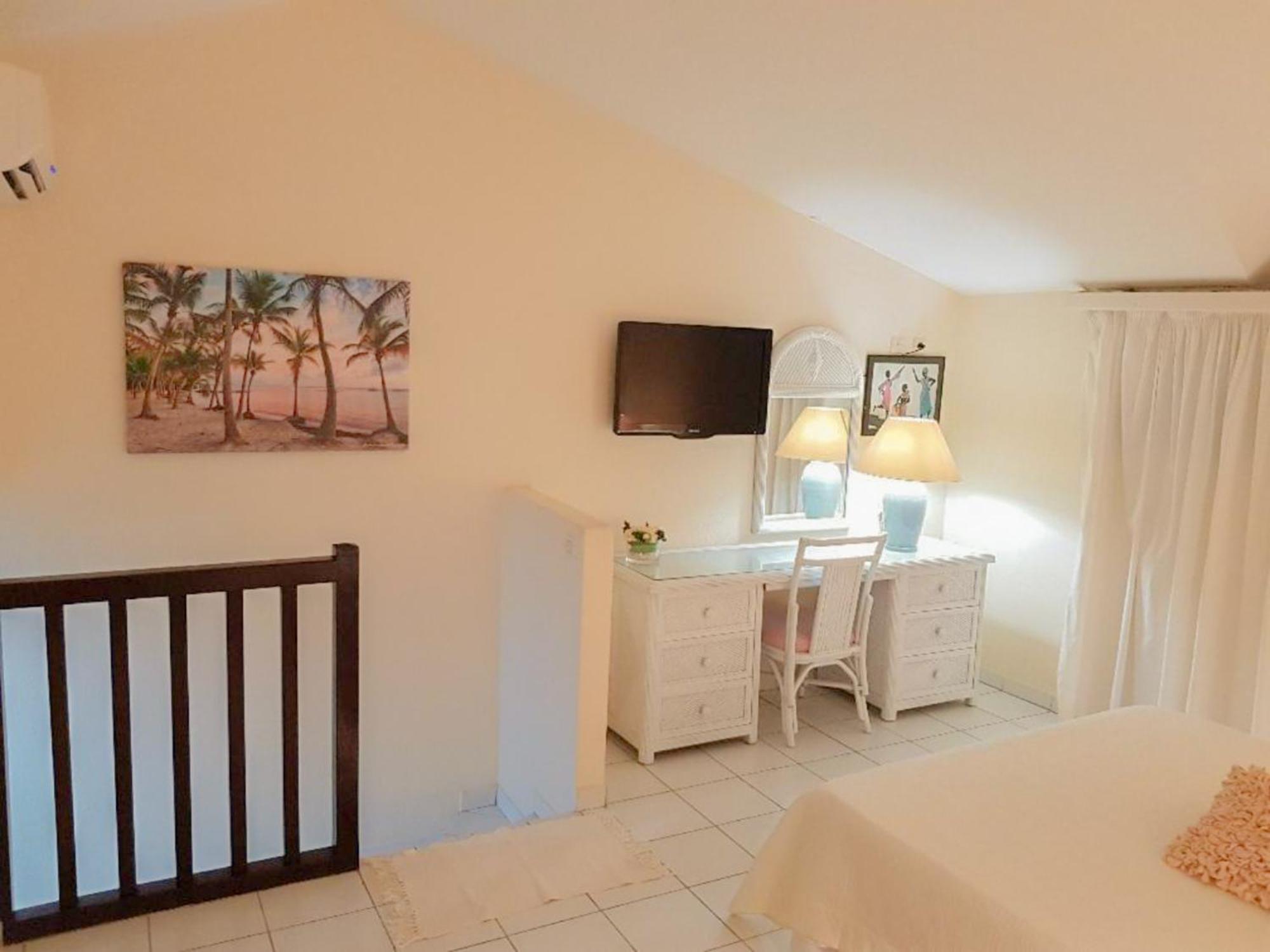 Appartement Les Yuccas, Vue Sur La Mer Et Les Montagnes Le Gosier  Bagian luar foto