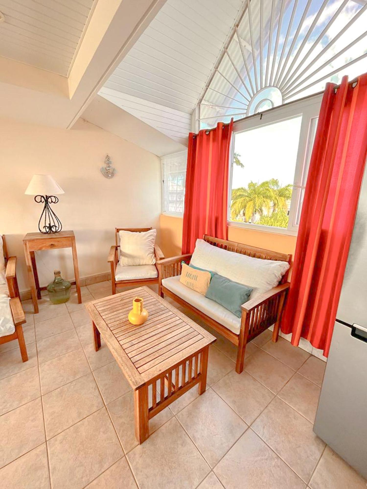 Appartement Les Yuccas, Vue Sur La Mer Et Les Montagnes Le Gosier  Bagian luar foto