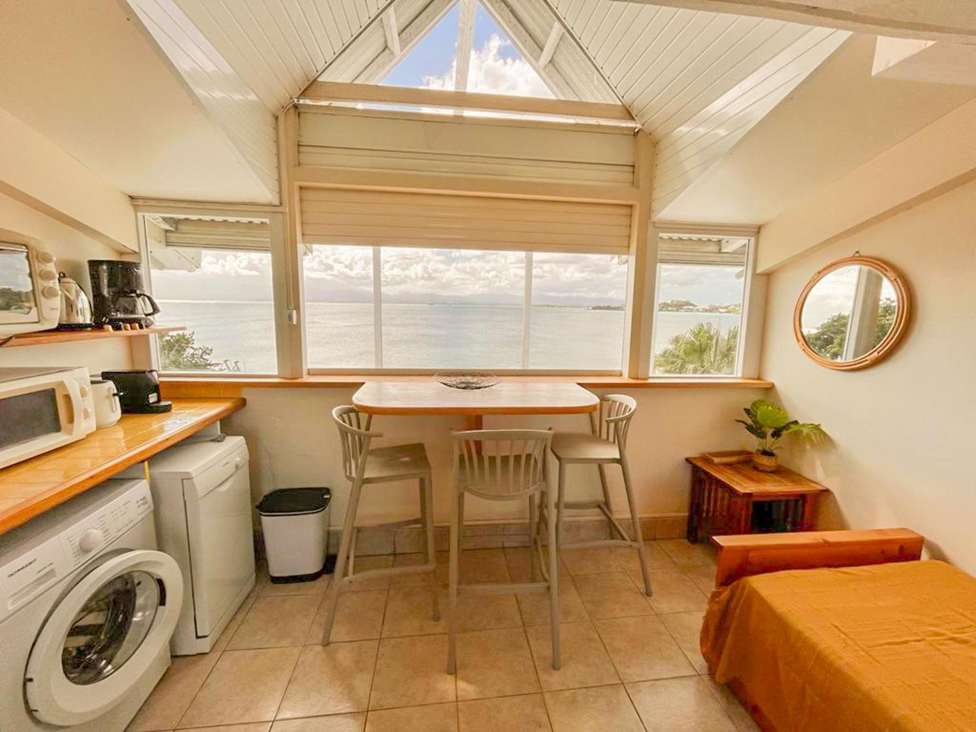 Appartement Les Yuccas, Vue Sur La Mer Et Les Montagnes Le Gosier  Bagian luar foto